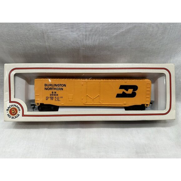 Bachmann HO Scale Burlington Northern B N 26534 Yellow Boxcar Model Train Collec - Picture 6 of 10